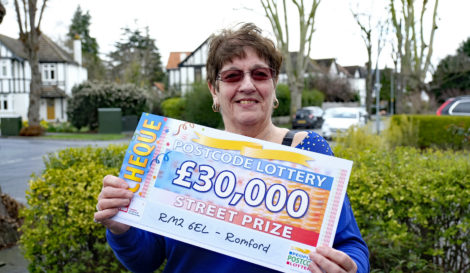 Gidea Park Grandmother Takes Home 30 000 In Postcode