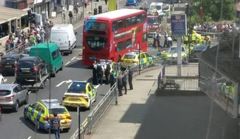 Road closed after Ilford collision Time 107.5 fm Time 107.5 fm